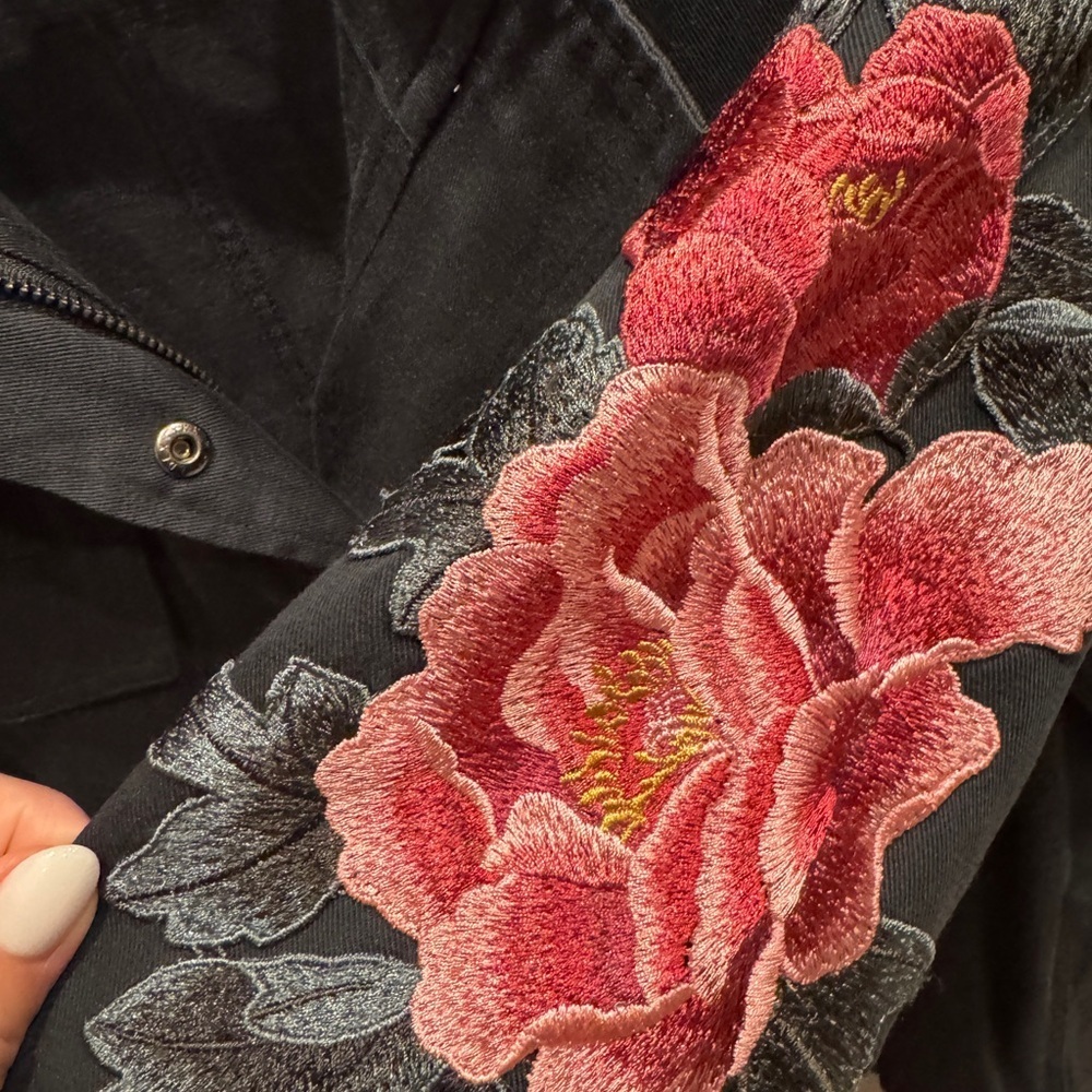 Rails Grey Utility Jacket with Pink Floral Embroidery M - Picture 3 of 5